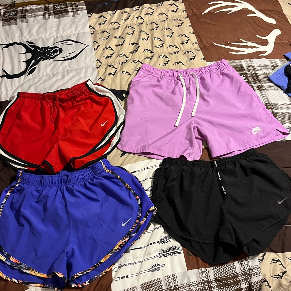 (4) Euc Nike Bundle Size Medium - image 1